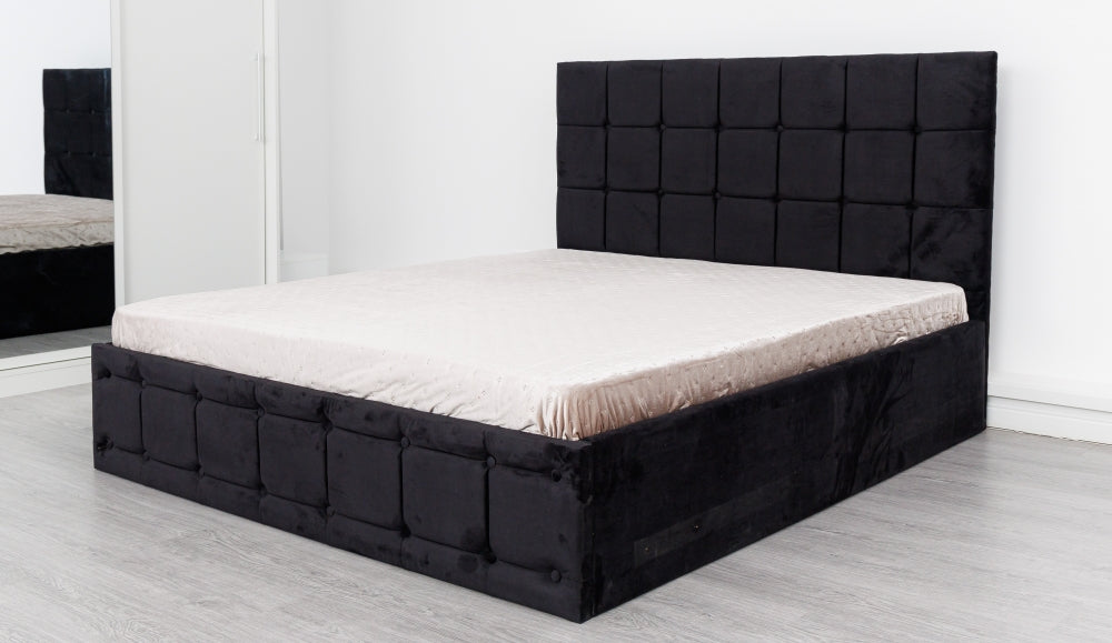 Pat matrimonial cu saltea inclusă tapitat negru cu design modern și funcionalitate de la Mobila Domardo