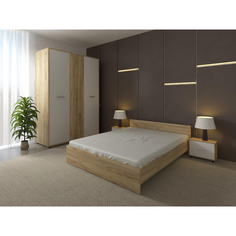 Set dormitor modern lemn cu pat, noptiere și dulap în decor natural de lemn deschis
