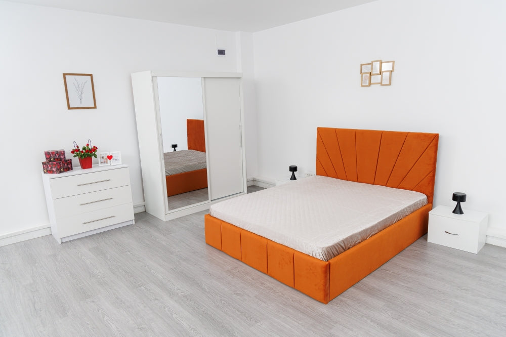 Set mobilier dormitor modern Mobila Domardo cu pat tapitat portocaliu si dulap alb cu oglinda