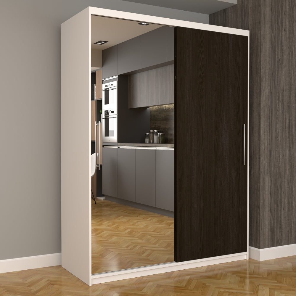 Dulap modern cu uși glisante și oglindă integrată în dormitor elegant